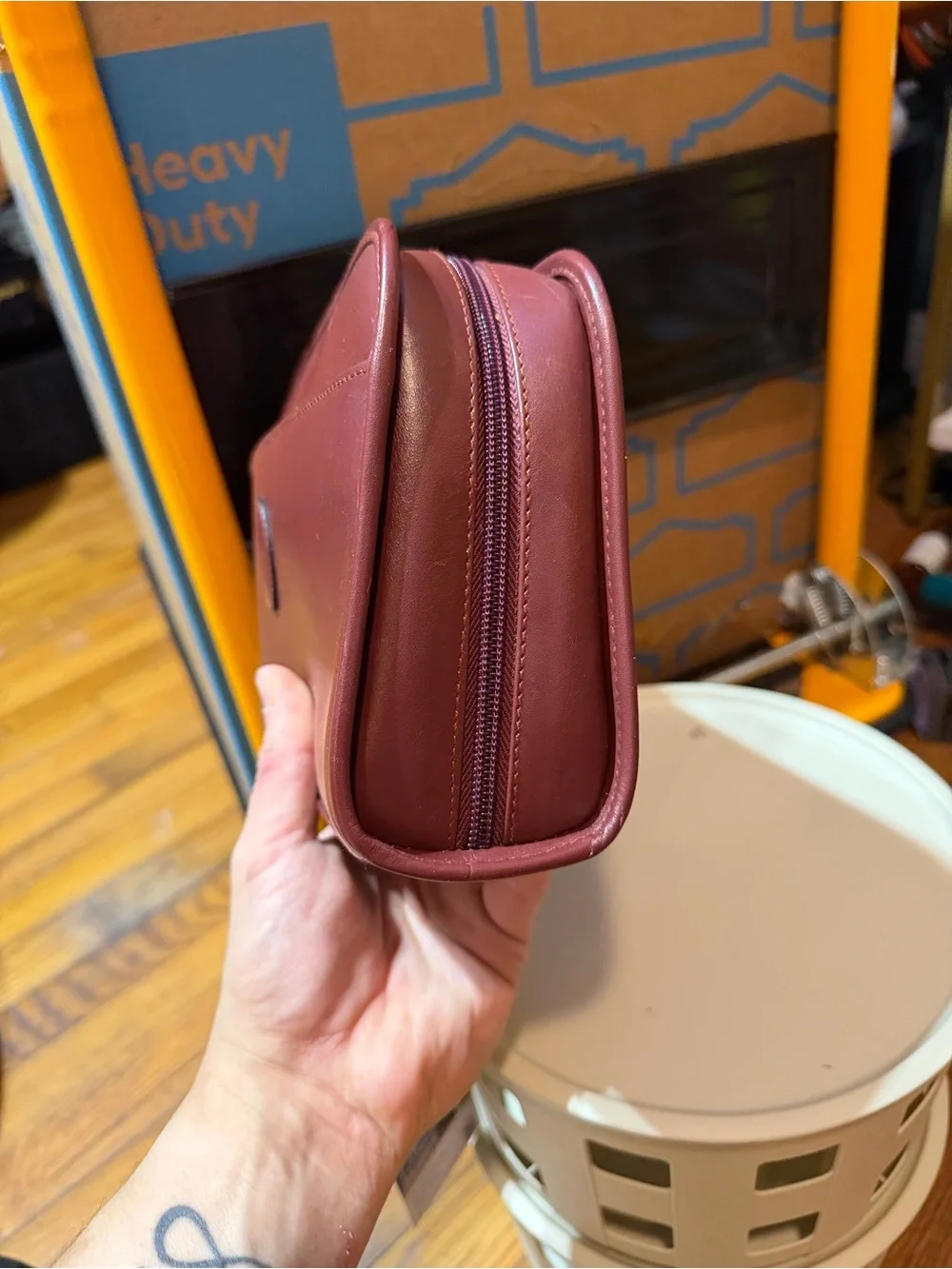 Must de Cartier Paris Burgundy Leather Cosmetics Bag Vintage Zip Travel Pouch - Picture 4 of 9